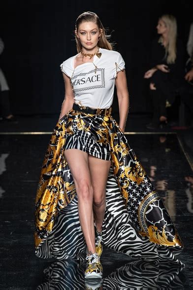 versace nuova collezione 2019|versace sito ufficiale.